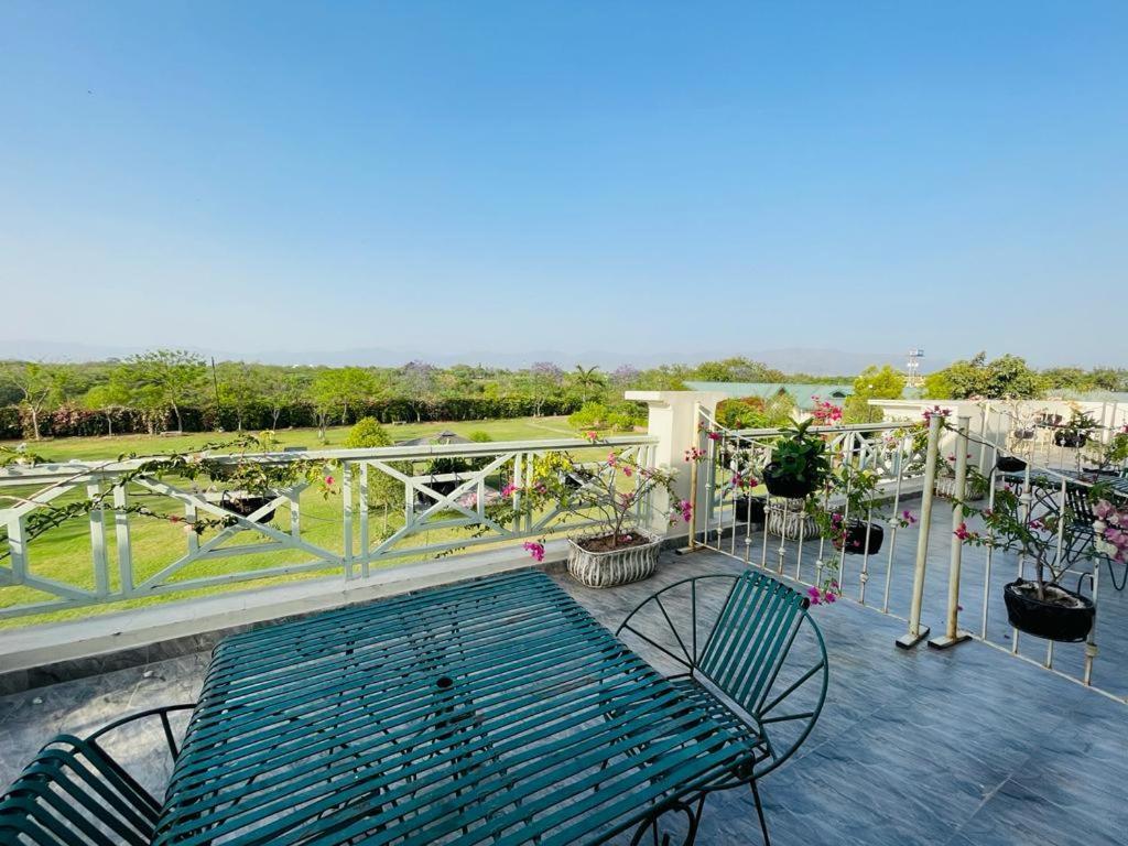 Hotel Sarai Bharatgarh Nohan Exterior foto